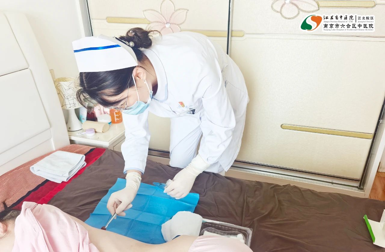 定制护理，直抵家门——江苏省中医院江北院区“互联网+护理服务”为脊柱侧弯术后患者解难题
